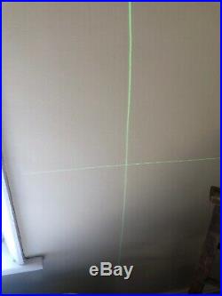 BOSCH 15m GCL2-15G Self Levelling GREEN Cross Line Laser & Plumb Level + Case