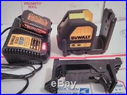 DEWALT DW088LG Self-Leveliing Laser Level With Battery/Charger/Chalk Line Bracket