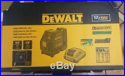 DEWALT DW088LG Self-Leveling Cross Line Green Laser Levelling Leveler w Battery
