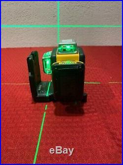 DEWALT DW089LG Green Line Laser NO BATTERY NO CHARGER