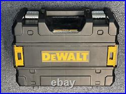 DeWALT DCLE34020 12/20V MAX Cordless Cross Line Green Laser (Bare Tool)