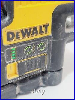 DeWALT DW0822LG 12V 2-Spot Magnetic Cross Line Green Laser Level (TOOL ONLY)