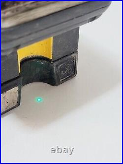 DeWALT DW0822LG 12V 2-Spot Magnetic Cross Line Green Laser Level (TOOL ONLY)