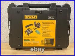 Dewalt DCLE34020G 20V MAX XR Cordless Cross Line Green Laser Level Kit