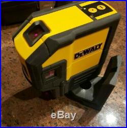 Dewalt DW0851 Red Laser Self Leveling 5 Spot Beams and Horizontal Line with Case