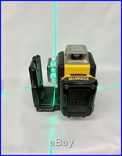 Dewalt DW089LG 12V 100ft Green Self-Leveling 3-Beam 360 Laser Level with Battery