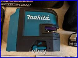 Makita SK105GDNAX 12 volt max 2.0 Ah CXT Cordless Green Beam Laser Kit