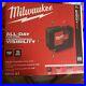 Milwaukee_3510_21_RED_LITHIUM_USB_Rechargeable_Green_3_Point_Laser_New_01_scdg