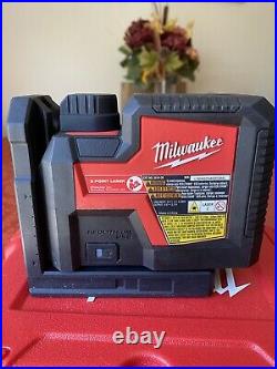 Milwaukee 3510-21 USB Rechargeable Green 3-Point Laser Black/Red