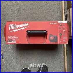 Milwaukee 3631-21 M12 12V 360 Single Plane Green Laser Level Kit Brand New