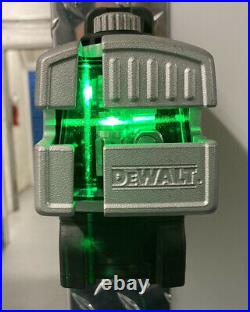 Used 7 Times DeWalt DW089CG 3 Line Green Laser Level